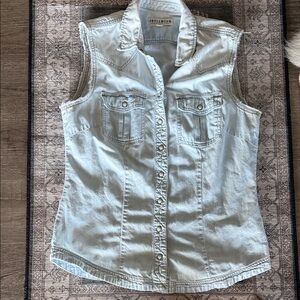 Idyllwind Light Blue Sleeveless Denim Shirt